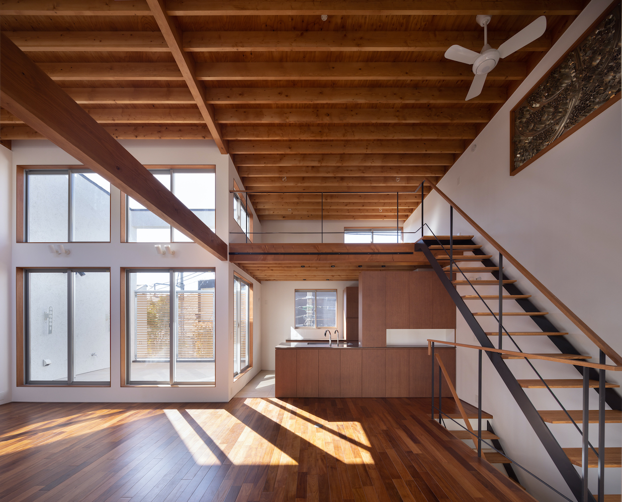 建築家ポータルサイトKLASICで代々木の二世帯住宅が紹介されています